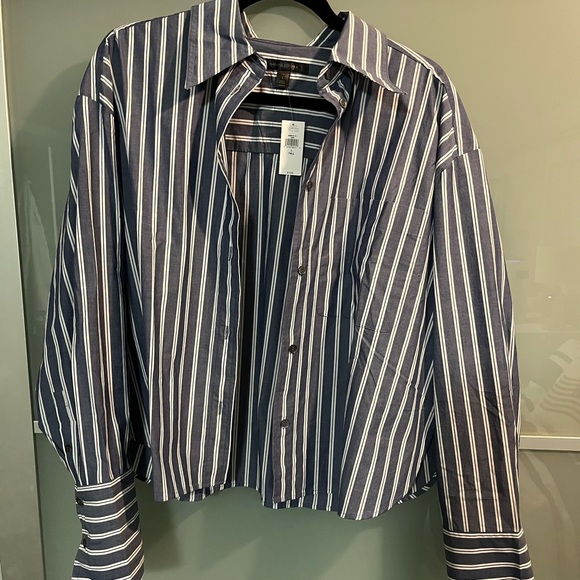 Banana Republic Boxy Cropped Shirt - Picture 5 of 6
